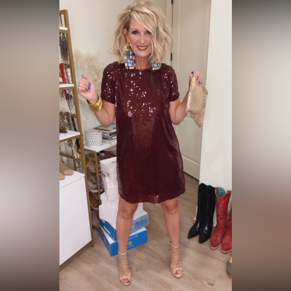 Classic Cage Gold Heels - Picture 2 of 14